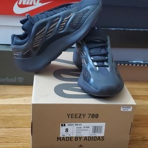 Yeezy 700 v3 clay brown